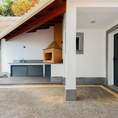 ホームステイ Skyline カリェタ